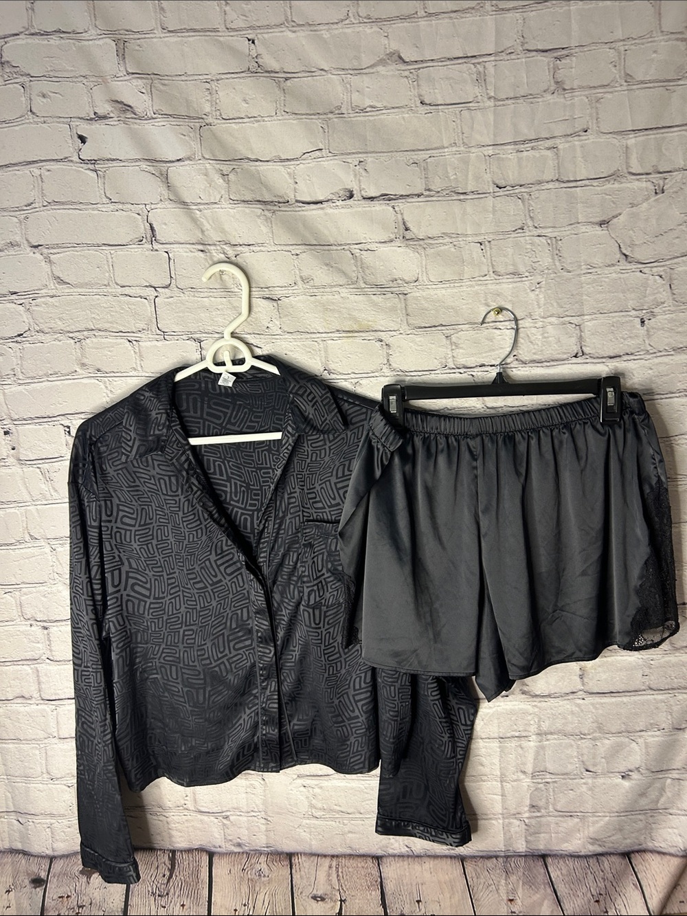 Parade black satin pajamas size large shirt and shorts